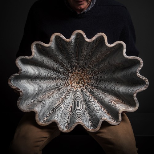 GIANT KALEIDOSCOPE SHELL